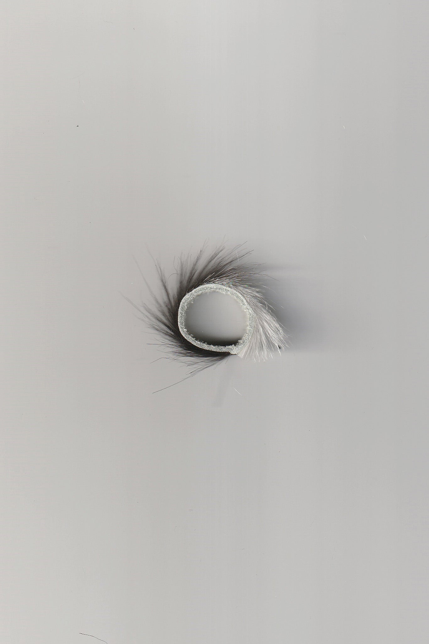 Cowhide Razor Ring Black&White