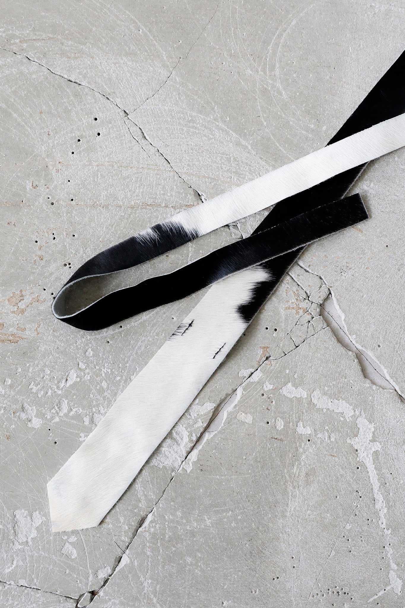Cowhide Leather Tie Black&White