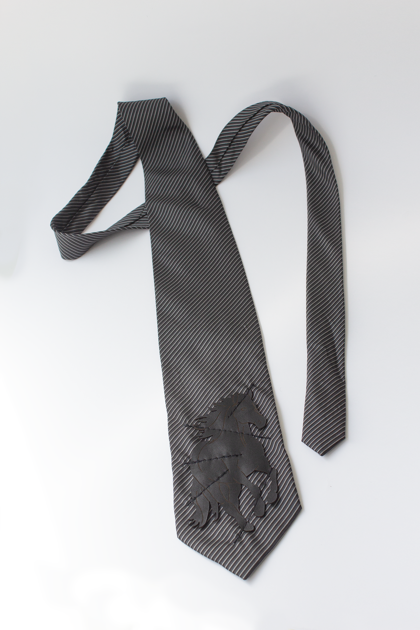 Wild Horses Tie