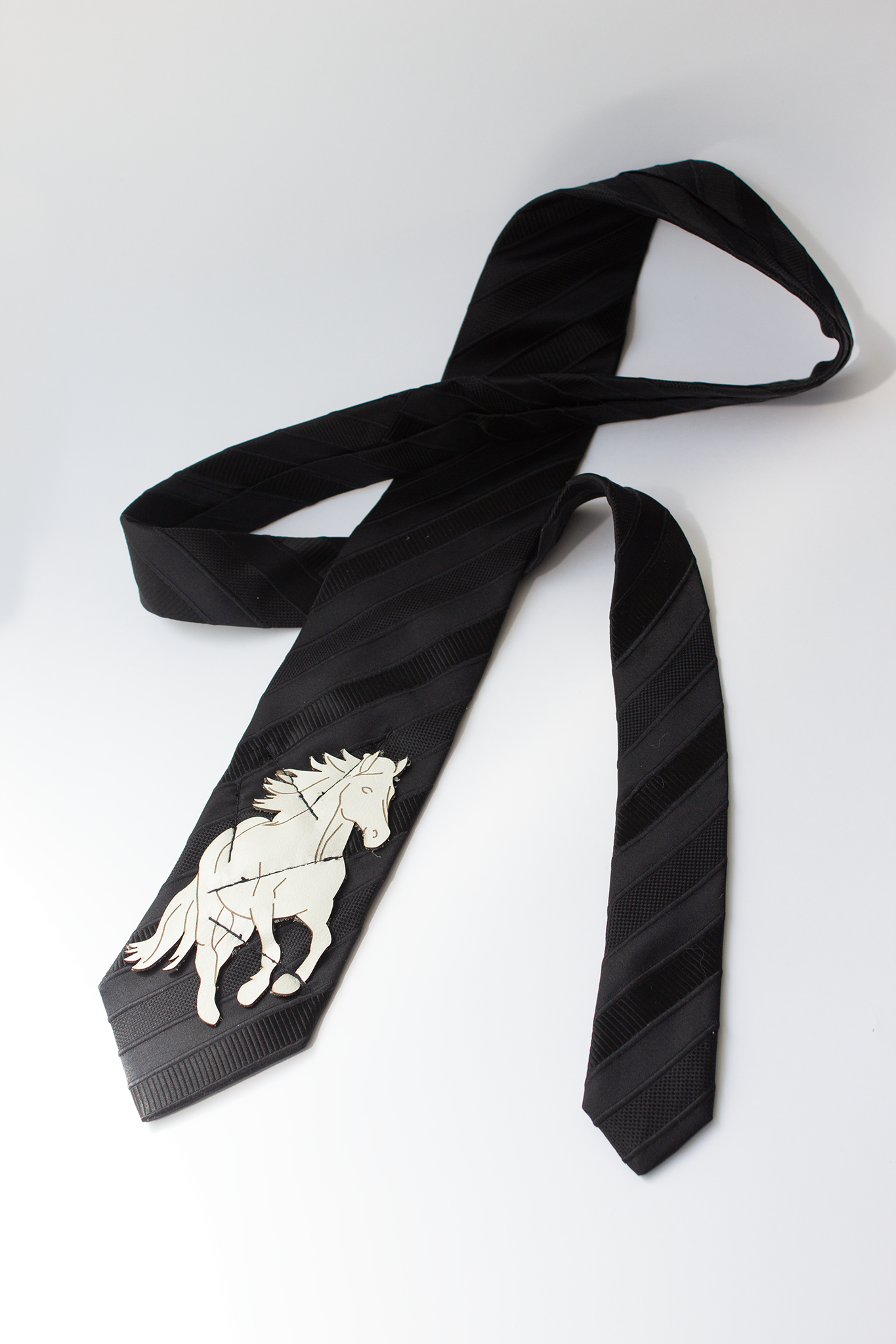 Wild Horses Tie