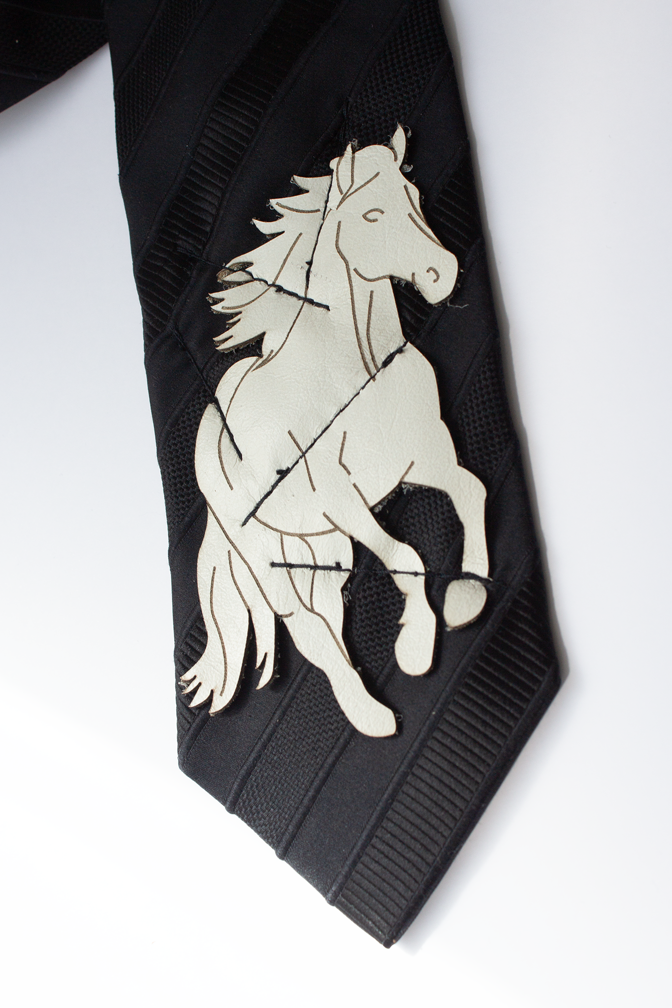 Wild Horses Tie