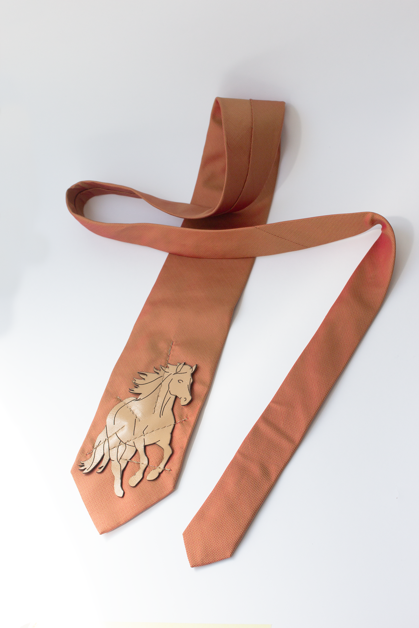 Wild Horses Tie