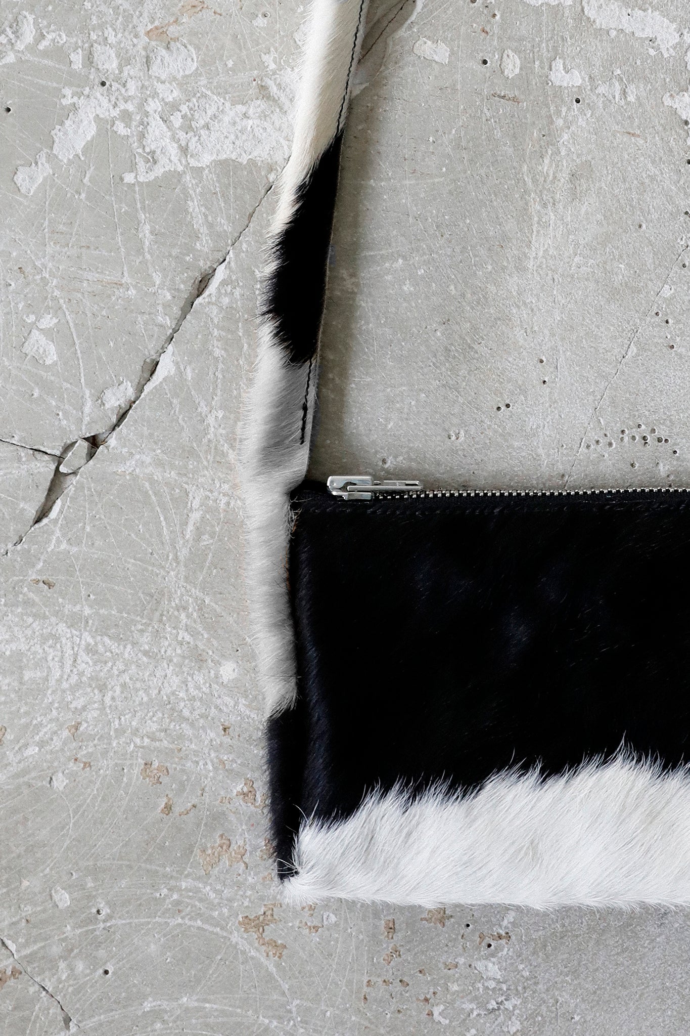 Cowhide Shoulder Bag Black&White