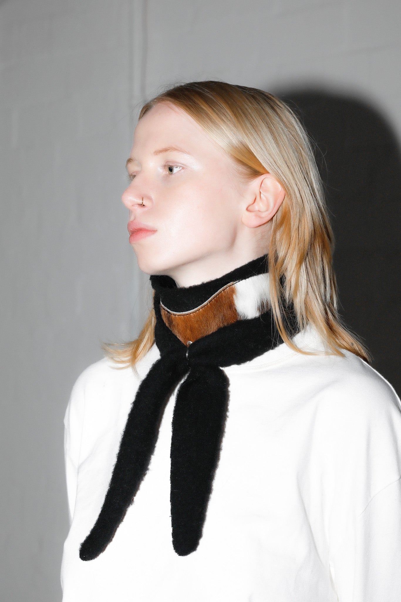 Patched Neck Scarf Brown&White